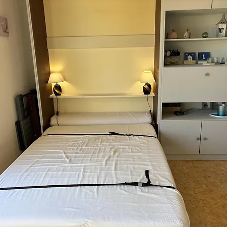 A Cote Du Marche Couverts *