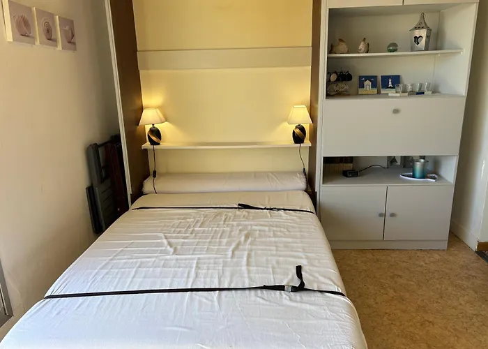 à Côté Du Marché Couverts *