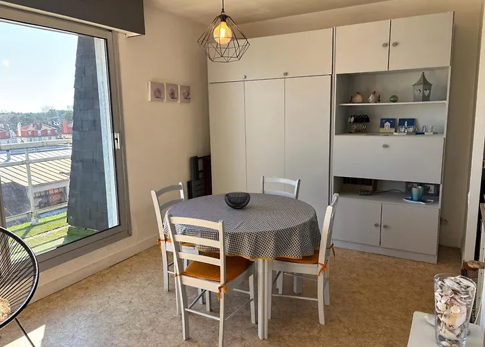 à Côté Du Marché Couverts Appartement